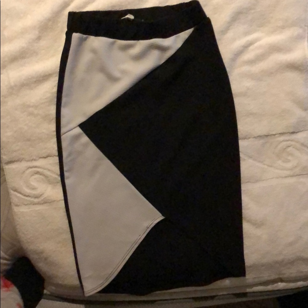 Two-piece cotton white and black top and skirt
